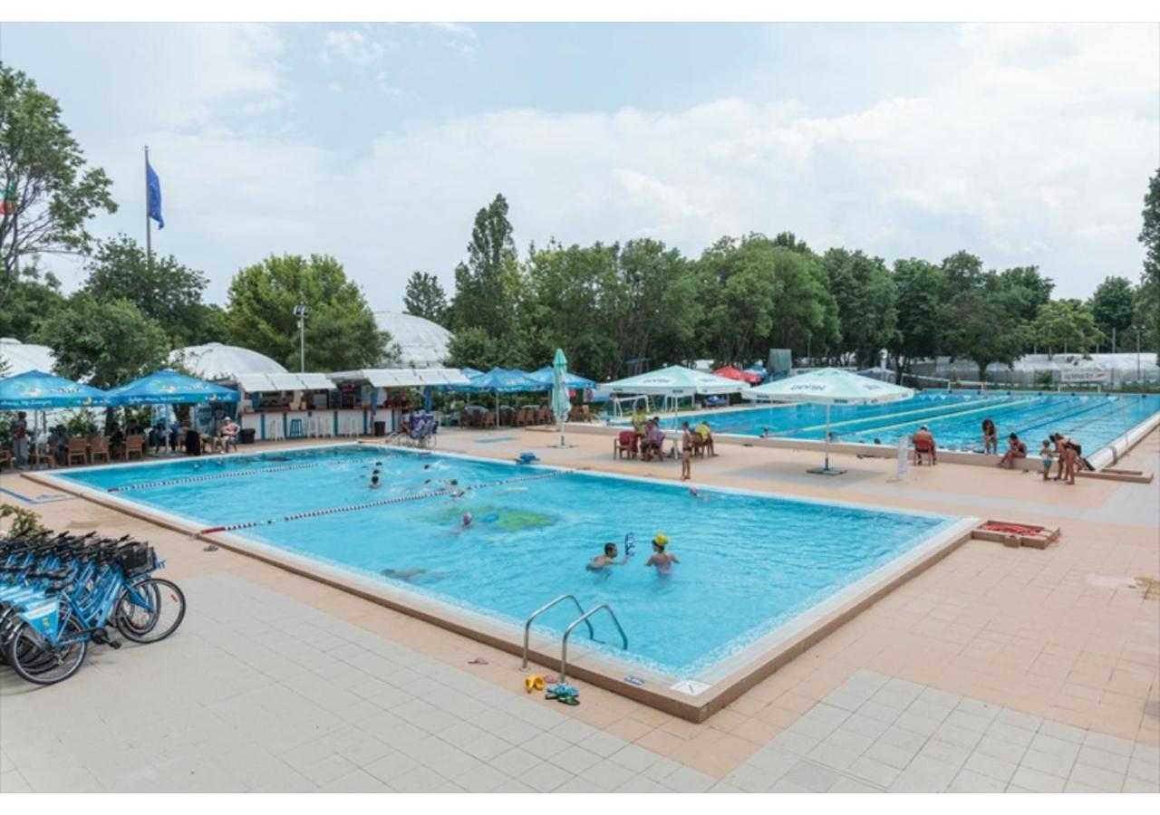 Great Apartment Near The Sea,Central Place! Burgas by Eksteriør bilde