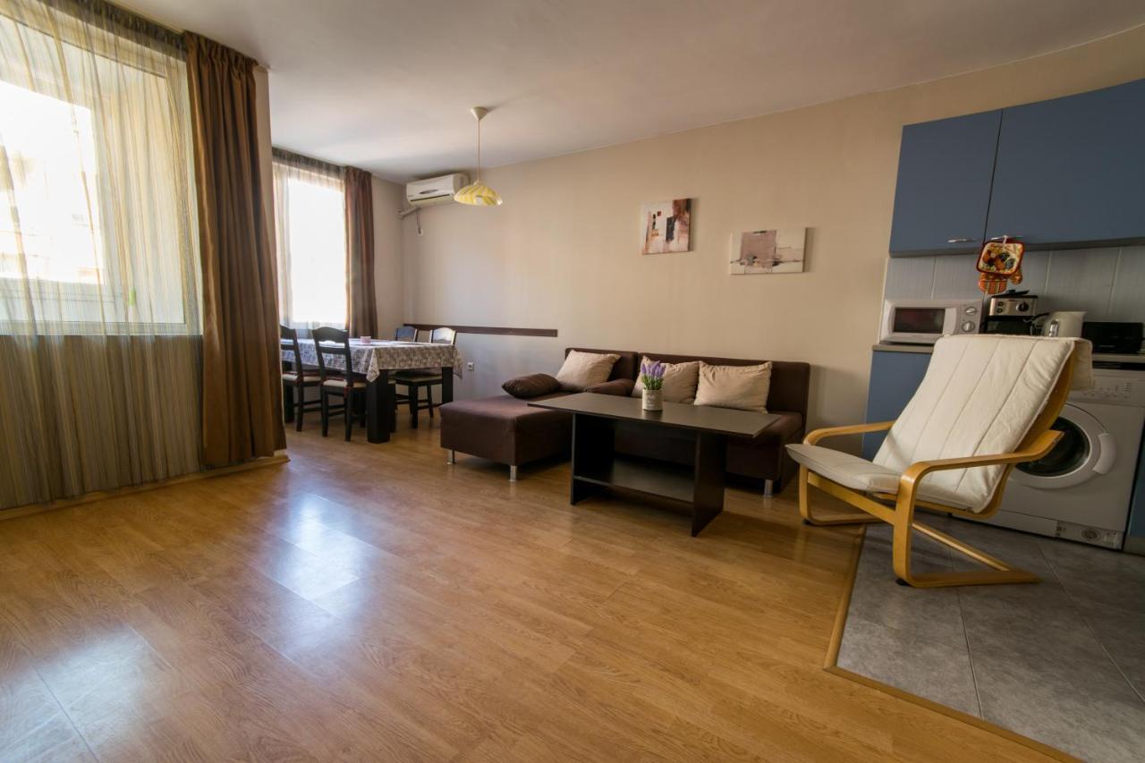 Great Apartment Near The Sea,Central Place! Burgas by Eksteriør bilde